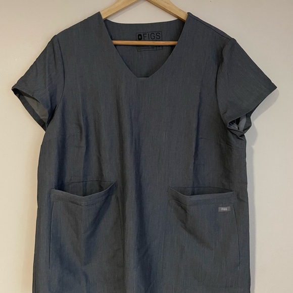 Figs Tops - Figs Charcoal V-Neck Scrub Top